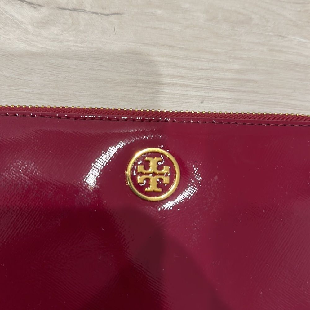 Raspberry Color Tory Burch Wallet - Picture 3 of 9